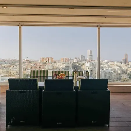 Luxury Penthouse With Jacuzzi And Stunning Views By Buena Vista * Saint Julian's