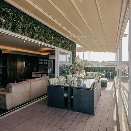 Luxury Penthouse With Jacuzzi And Stunning Views By Buena Vista