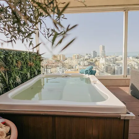Luxury Penthouse With Jacuzzi And Stunning Views By Buena Vista Saint Julian's
