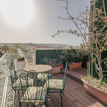 Luxury Penthouse With Jacuzzi And Stunning Views By Buena Vista * Saint Julian's