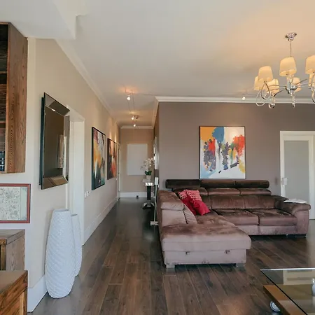 Luxury Penthouse With Jacuzzi And Stunning Views By Buena Vista *