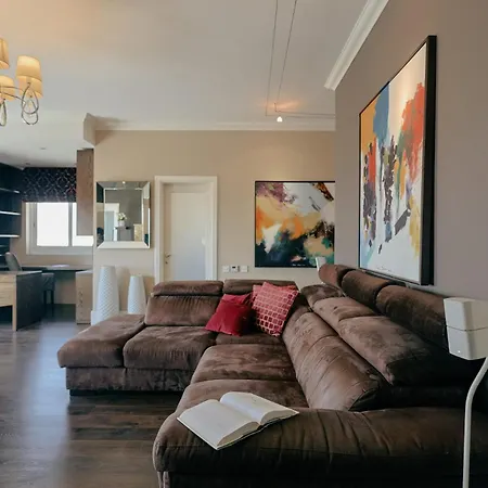 公寓 Luxury Penthouse With Jacuzzi And Stunning Views By Buena Vista