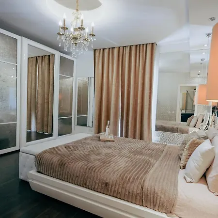 公寓 Luxury Penthouse With Jacuzzi And Stunning Views By Buena Vista
